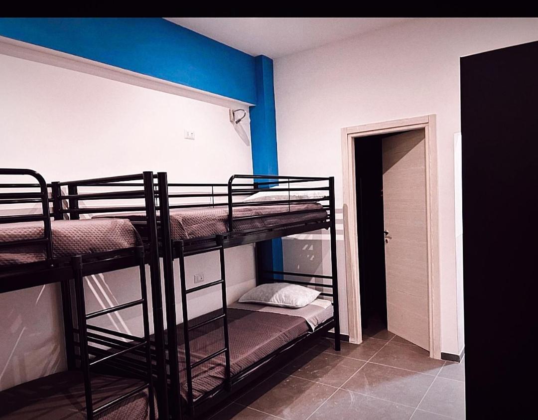 Melting Pot Rome Hostel ภายนอก รูปภาพ