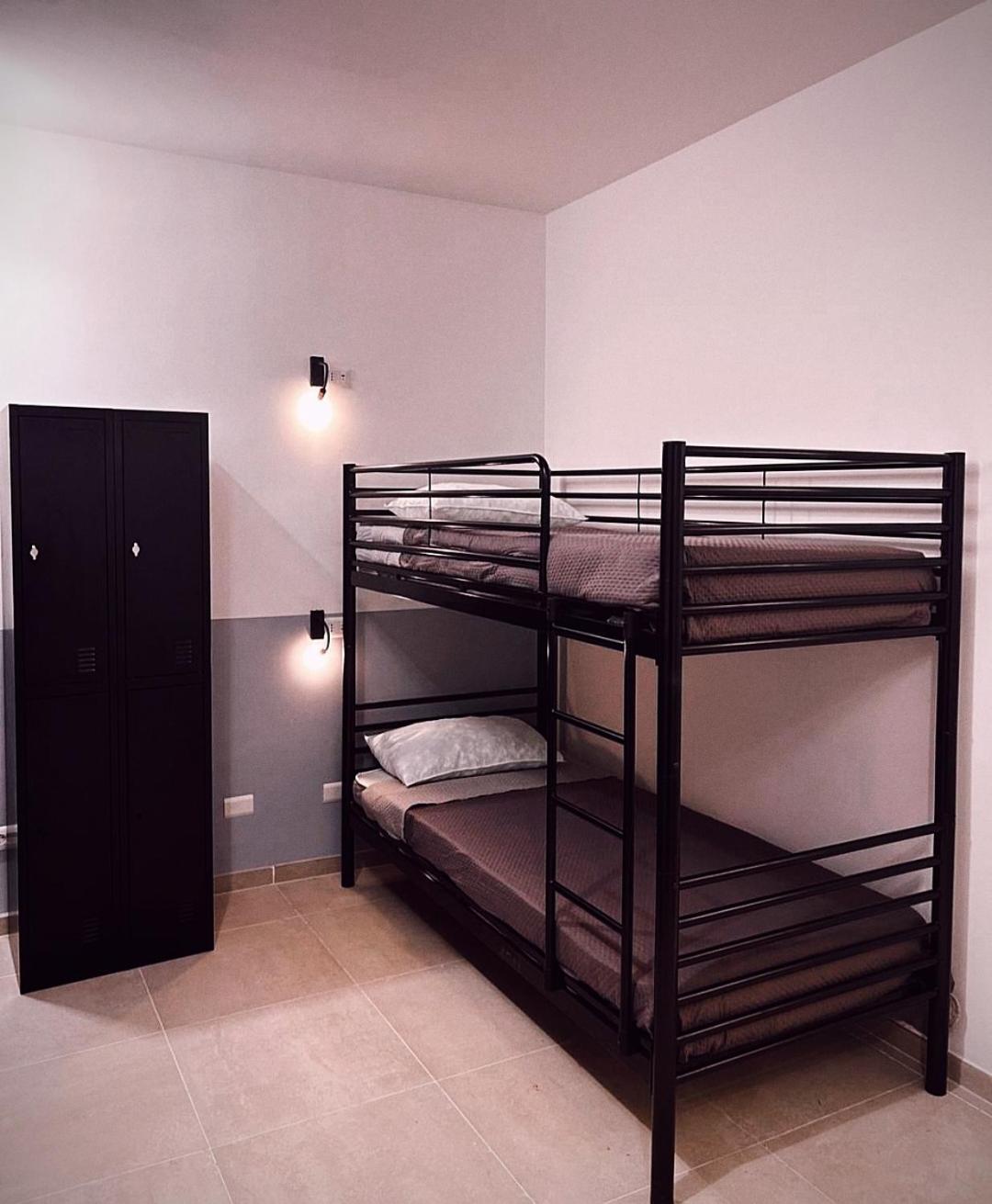Melting Pot Rome Hostel ภายนอก รูปภาพ