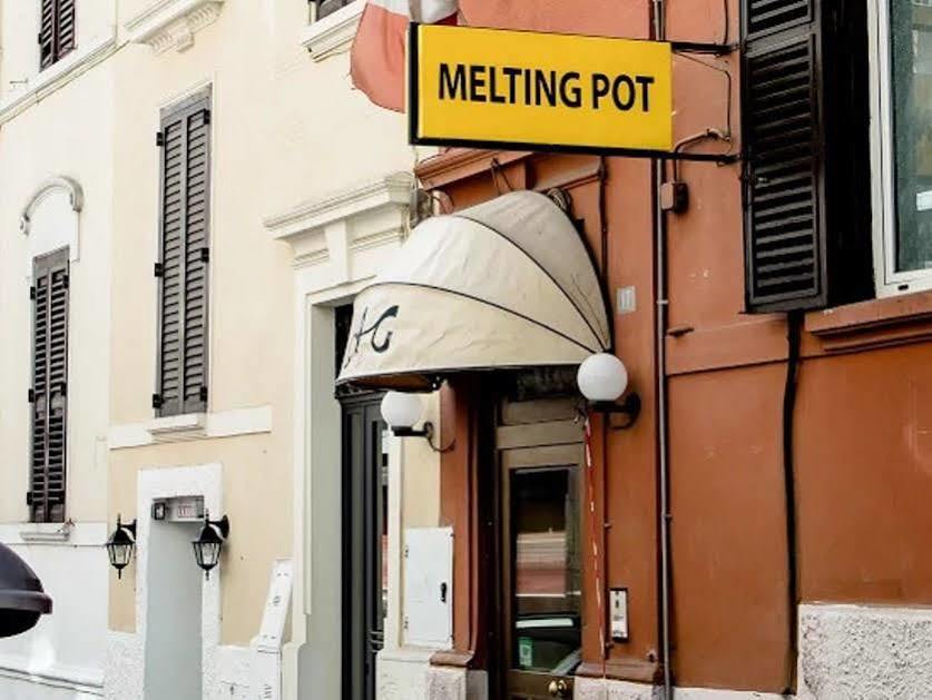Melting Pot Rome Hostel ภายนอก รูปภาพ